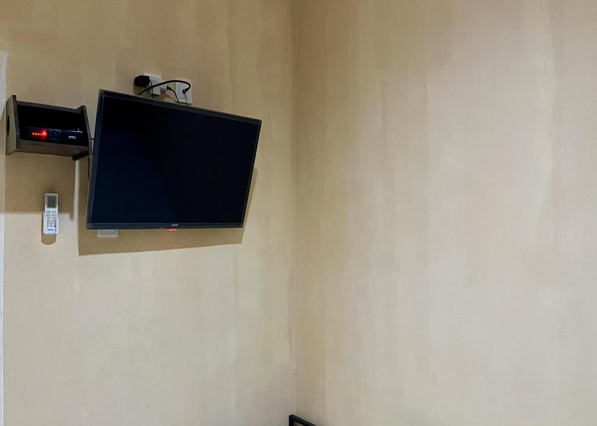 Rb Residence Grogol Jakarta Buitenkant foto